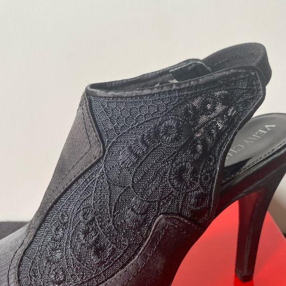 Very Cherry Black Lace Constance 4” Heels - Picture 7 of 8